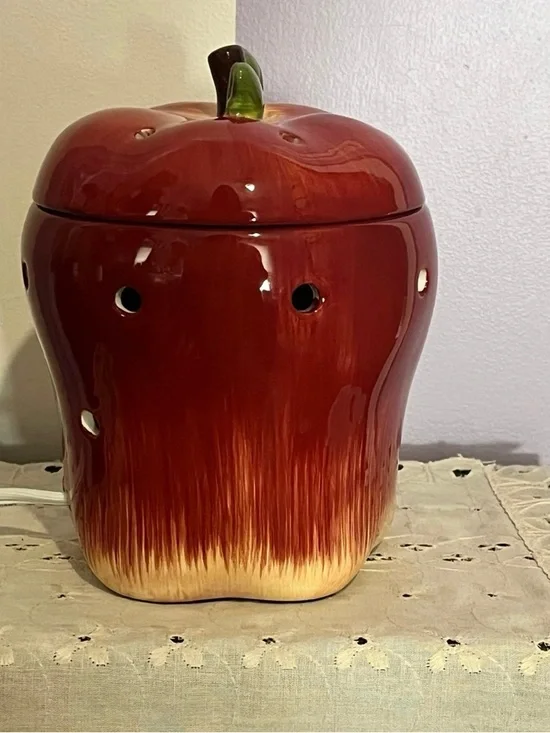 Scentsy Retired 2010 Big Red Apple Full Size Warmer & Wax Bar NIB - Picture 7 of 9